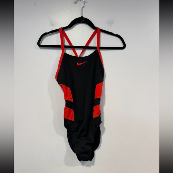 Black and red Nike center swoop one piece swimsuit - Picture 1 of 3